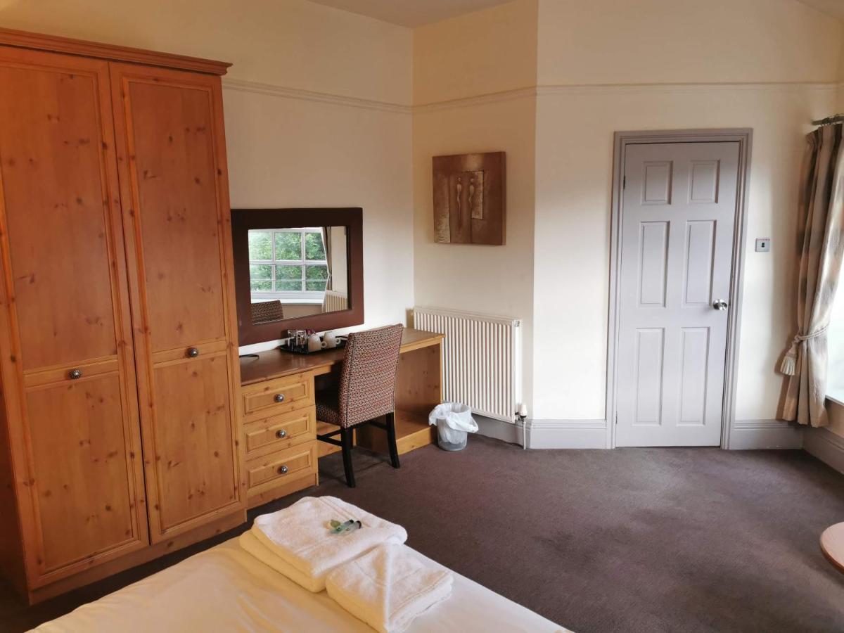The Queens Hotel Todmorden Bagian luar foto