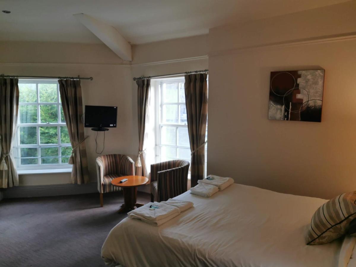 The Queens Hotel Todmorden Bagian luar foto