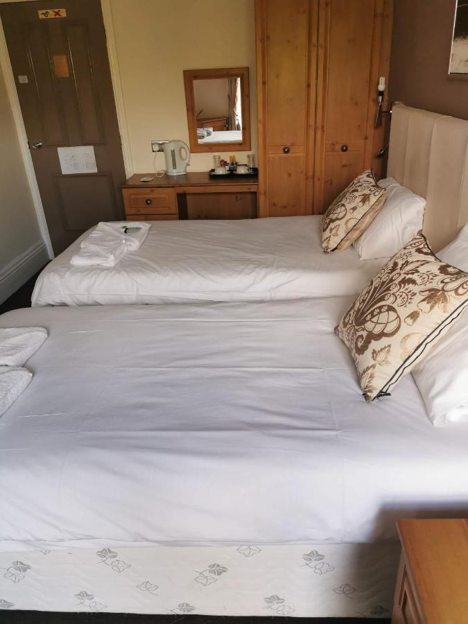 The Queens Hotel Todmorden Bagian luar foto